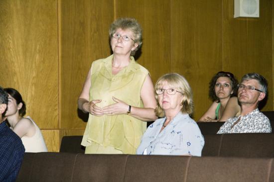 Mnohí diskutovali, kládli otázky – fotoobjektívom sme zachytili Nadeždu Lukáčovú z Neurobiologického ústavu SAV v Košiciach.